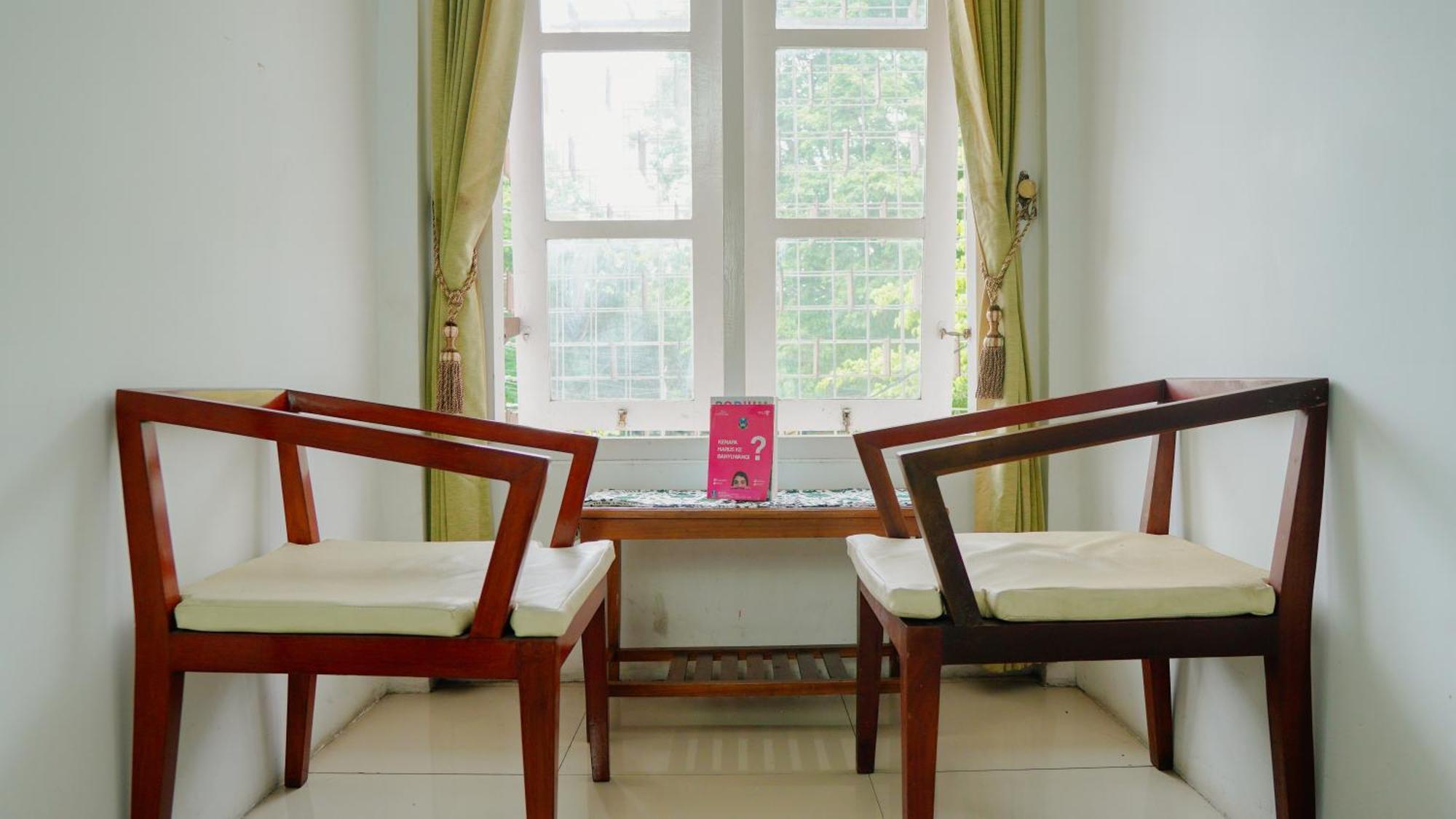 Dormitory Tourism Sritanjung Banyuwangi By Gajahsora Management Buitenkant foto