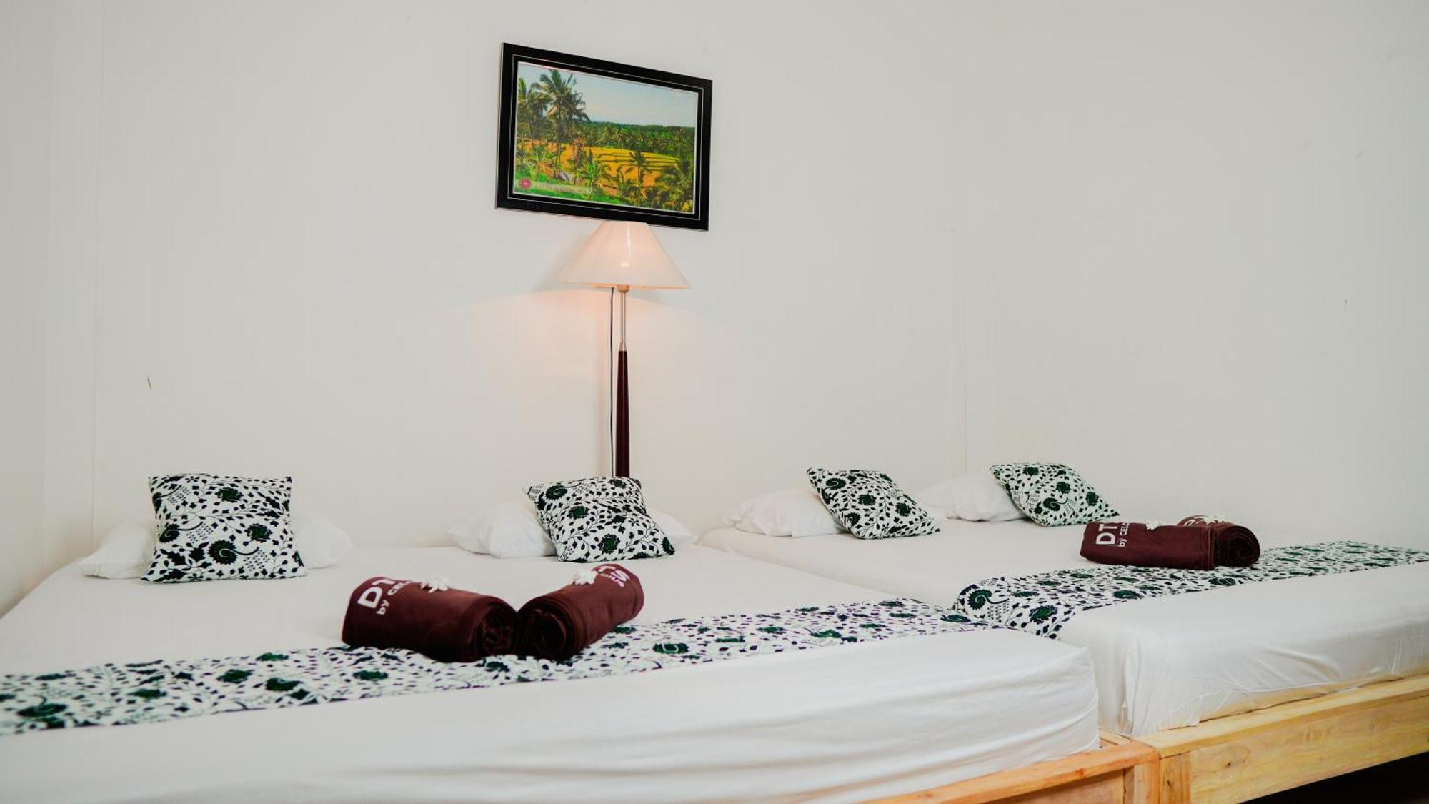Dormitory Tourism Sritanjung Banyuwangi By Gajahsora Management Buitenkant foto